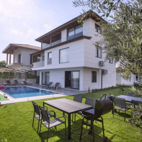 Antalya Havaalanı yakını lüx Villa